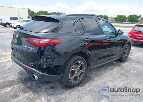 2018 Alfa Romeo Stelvio Sport Awd из США, поврежденный, VIN ZASFAKPN8J7B58624